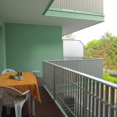 Inviting Retreat With Pool And Balcony Apartment