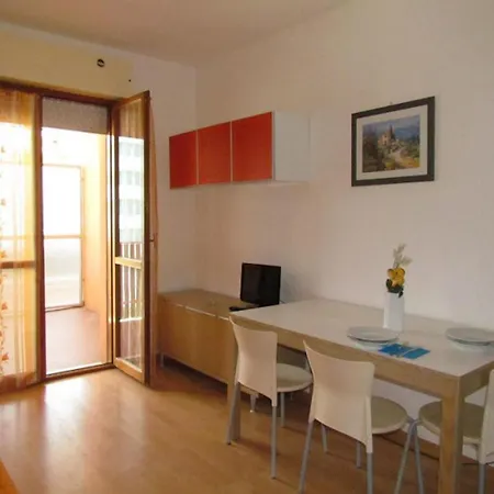 Apartment Inviting Retreat With Pool And Balcony *