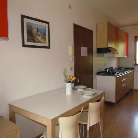 Apartamento Inviting Retreat With Pool And Balcony *